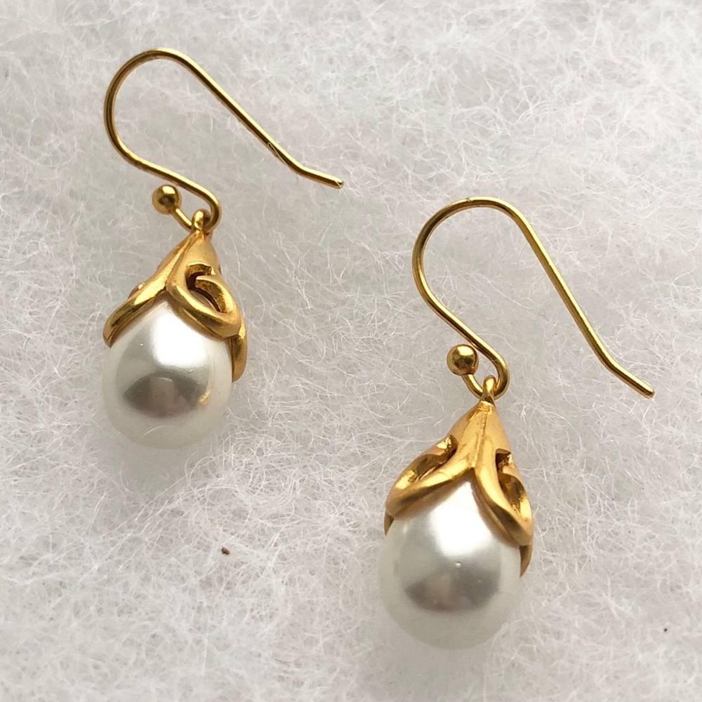 Julie Vos Mother Of Pearl Drop Earrings